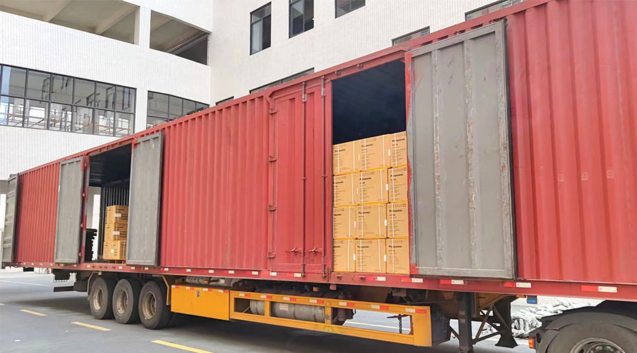 使命必達(dá)！高效完成國(guó)內(nèi)知名品牌客戶迷你洗衣機(jī)裝柜發(fā)貨